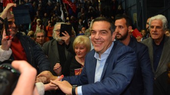Εκλογές 2023 - Όλο και πιο «πίσω» ο Τσίπρας: Στη Λάρισα με σύνθημα τον… Μαρίνο Αντύπα