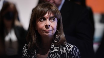 Η Κατερίνα Σακελλαροπούλου παρούσα στη στέψη του βασιλιά Καρόλου