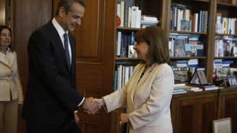 Ο Μητσοτάκης στη Σακελλαροπούλου- Διάλυεται η Βουλή -Εκλογές στις 21 Μαϊου