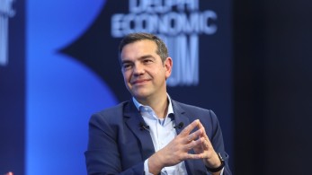 Τα ακάλυπτα… συμβόλαια του Αλέξη Τσίπρα με τον λαό