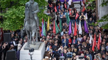 Χωρίς… λαό στην «πλατεία Λαού» ο Τσίπρας: Δεν τον έσωσε ούτε ο Γκλέτσος