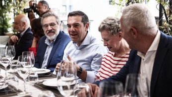 Γεύμα… γνωριμίας Τσίπρα και υποψήφιων Επικρατείας του ΣΥΡΙΖΑ (Φωτογραφίες)