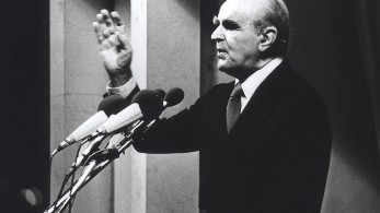 Αποκατάσταση Δημοκρατίας: η παρακαταθήκη του Κωνσταντίνου Καραμανλή Αποκατάσταση Δημοκρατίας: η παρακαταθήκη του Κωνσταντίνου Καραμανλή