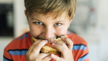 Παχυσαρκία: παγκόσμια πρωταθλήτρια η Ελλάδα στους νέους