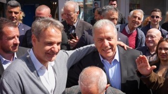 «Σας έφερα ενισχύσεις»: πώς ο Μητσοτάκης αποθέωσε τον Αβραμόπουλο