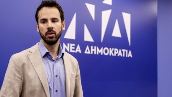 Ο Ρωμανός ενημερώνει τον Κασσελάκη για τις δαπάνες για την υγεία: Αύξηση επί ΝΔ