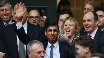 Ο Σούνακ προεδρεύει έκτακτης συνεδρίασης της βρετανικής κυβέρνησης για το Σουδάν