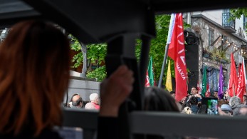 Αλ. Τσίπρας: έρημος, βαρύς και μόνος...