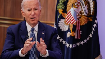 Ο Τζο Μπάιντεν υπογράφει το νομοσχέδιο χρηματοδότησης του αμερικανικού κράτους που επικυρώθηκε από το Κογκρέσο