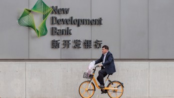 Κινήσεις των BRICS για την αναπτυξιακή τροχιά των καθυστερημένων μελών τους