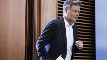 Γερμανία: φάκελο με λευκή σκόνη έλαβε ο Χάμπεκ