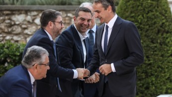 Πόρτα Μητσοτάκη στον... αναξιόπιστο Ανδρουλάκη