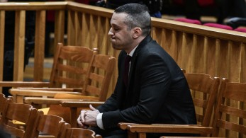 Έπεσαν οι μάσκες: αρχηγός των Σπαρτιατών ο έγκλειστος νεοναζί Κασιδιάρης Έπεσαν οι μάσκες: αρχηγός των Σπαρτιατών ο έγκλειστος νεοναζί Κασιδιάρης