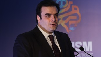 Ο Κυριάκος Πιερρακάκης μιλά στο «Μανιφέστο»: Το δίλημμα των εκλογών είναι ξεκάθαρο: μέλλον ή παρελθόν