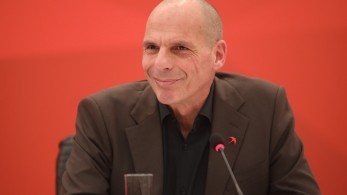 Νέα «μεταγραφή» για ΣΥΡΙΖΑ: Επικό «σαρδάμ» Βαρουφάκη με «Συντρόφισσες ΣΥΡΙΖΑ» Νέα «μεταγραφή» για ΣΥΡΙΖΑ: Επικό «σαρδάμ» Βαρουφάκη με «Συντρόφισσες ΣΥΡΙΖΑ»