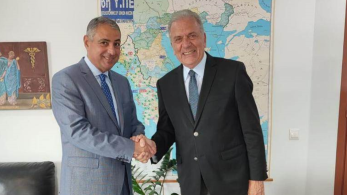 Συνάντηση του Δημήτρη Αβραμόπουλου με τον διοικητή της 6ης ΥΠΕ