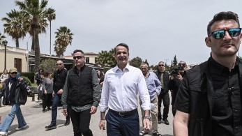 Στην τελική ευθεία προς τις εκλογές Στην τελική ευθεία προς τις εκλογές