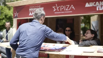 Επιμένουν τοξικά παρά τη συντριβή στις κάλπες