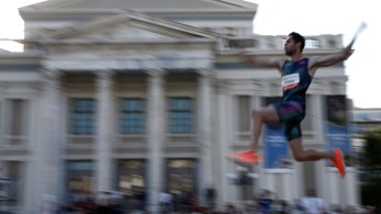 Ο Τεντόγλου δεν χάνει εντός έδρας, πρώτος με 8,24μ. στον Πειραιά