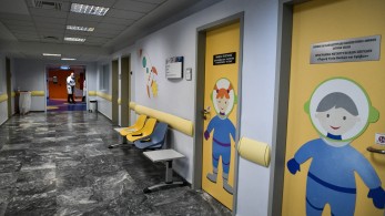 Προβληματισμός για τον στρεπτόκοκκο - Τι πρέπει να θορυβήσει τους γονείς