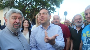 Έτοιμη η δήλωση παραίτησης του Τσίπρα