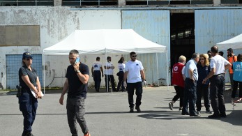 Ναυάγιο-Πύλος: «Κάποιος με έπιασε από το χέρι, περίμενε την οικογένειά του», λέει διασώστης του ΕΚΑΒ