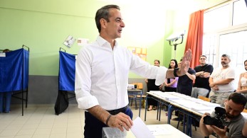 Ο Μητσοτάκης θυμήθηκε μέλος της εφορευτικής επιτροπής από τα τατουάζ