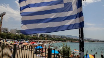 Εκλογές 2023: Οι πιστοί της κάλπης και εκείνοι που επέλεξαν... παραλία!
