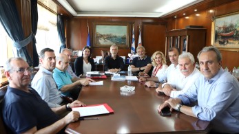 Γιώργος Πατούλης: επίσκεψη στον Δήμο Πειραιά - «Προστατεύουμε τις ζωές των πολιτών με πράξεις»