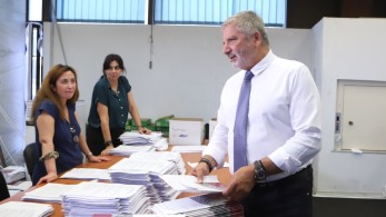 Εκλογές 2023: στους δήμους της Αττικής το εκλογικό υλικό - Στο κέντρο διανομής ο Πατούλης