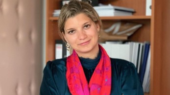 Κατερίνα-Ελεονώρα Καραβιώτη στο «Μανιφέστο»: Ξεχάστε τις σειρήνες! Η κάλπη είναι άδεια...