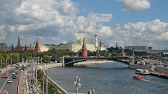 Ρωσία: Βάσει συμπεριφοράς οι δημοσιογραφικές διαπιστεύσεις σε δυτικά ΜΜΕ