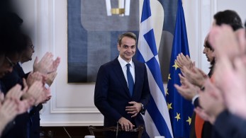 Μητσοτάκης στο TikTok: στο πρώτο βίντεό του ως πρωθυπουργός απαντάει για τον μπλε φάκελο