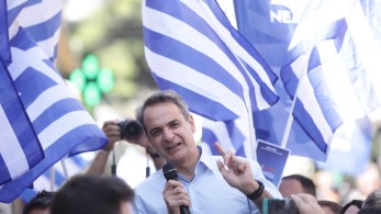 Μητσοτάκης: Τσίπρας με γραβάτα ο Ανδρουλάκης