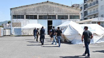 Ναυάγιο - Πύλος: ύποπτοι ως διακινητές 8 διασωθέντες - Ο καπετάνιος ένας από αυτούς