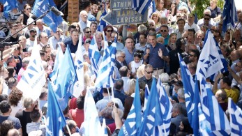 MRB: Άνετο προβάδισμα ΝΔ και θρίλερ στη ζώνη του 3%, στις 15,5 μονάδες η διαφορά με ΣΥΡΙΖΑ