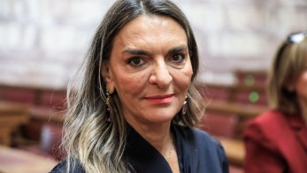 Επος από Πέτη Πέρκα: η... ισοτίμηση των κολεγίων κι ο γιος της που σπουδάζει στο Λονδίνο (video)