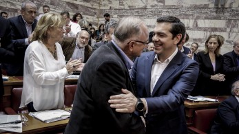 Αυτοί είναι: ο Τσίπρας αμφισβητεί το Λιμενικό, ο Παπαδημούλης συκοφαντεί την Ελλάδα
