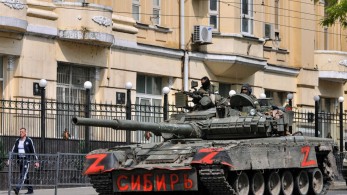 Εμφύλιος Βάγκνερ - Πούτιν / Κάνει πίσω ο Πριγκόζιν: «Για να αποφευχθεί η αιματοχυσία»