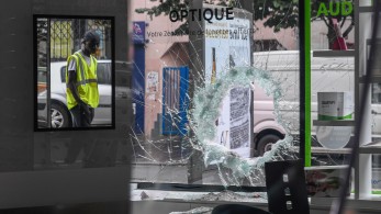 Γαλλία: σε επιφυλακή οι αρχές ακόμα μια νύχτα - Μέρος της Αριστεράς δείχνει ως υπαίτιους των επεισοδίων ο Μπρυκνέρ