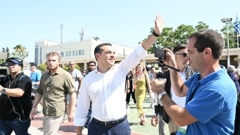 Ο Τσίπρας και οι –παρά θιν' αλός– συνάξεις του Σουνίου