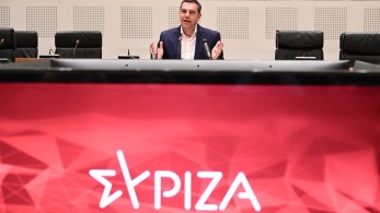 Μια ανάρτηση στο Twitter και τα… γαλλικά Τζανακόπουλου «παραίτησαν» τον Τσίπρα