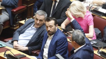 Νίκος Παππάς: εμφάνιση… υποψηφίου στη Βουλή και παρέμβαση - «σφήνα» στον Φάμελλο