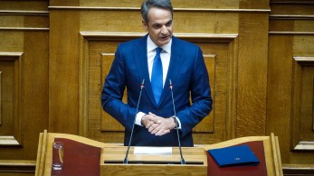 Μητσοτάκης: Αυξήσεις στον κατώτατο μισθό και το οικογενειακό επίδομα