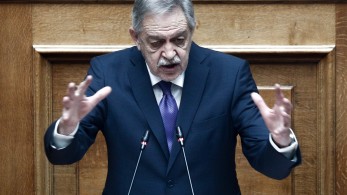 «Όχι» σε όλα από το ΠΑΣΟΚ - Καταψηφίζει τις αυξήσεις στους δημοσίους υπαλλήλους