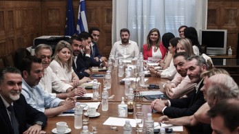 ΠΑΣΟΚ: «Ναι» επί της αρχής για την ψήφο των Ελλήνων του εξωτερικού