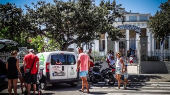 Πρώτα το ζην και μετά το... αμπελοφιλοσοφείν