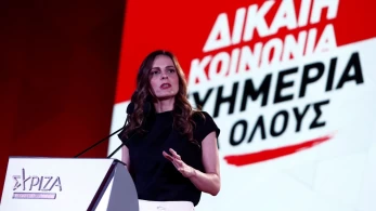Η Αχτσιόγλου ζορίζει τον Ανδρουλάκη Η Αχτσιόγλου ζορίζει τον Ανδρουλάκη