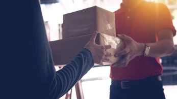 Courier Center: υπηρεσίες ποιότητας, γρήγορα και με ασφάλεια