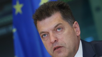 «Ελλάδα, βρισκόμαστε στο πλευρό σου» δηλώνει ο Επίτροπος Διαχείρισης Κρίσεων, Γιάνες Λέναρσιτς